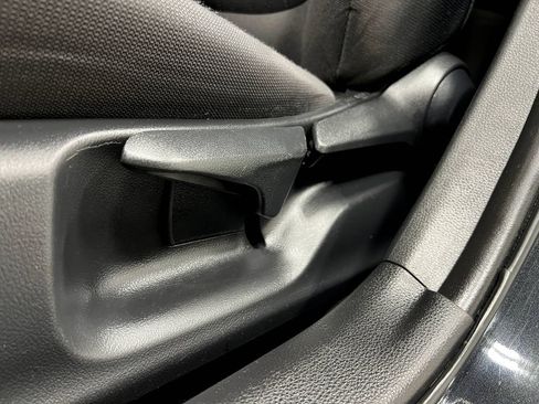 Used 2021 Toyota Corolla LE FWD image 16
