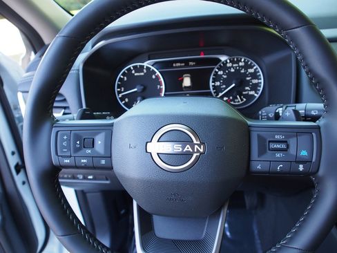 Used 2026 Nissan Rogue SV FWD image 21
