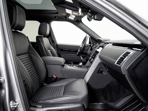 Used 2023 Land Rover Discovery S R-Dynamic image 22