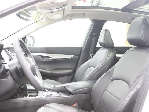 Used 2020 INFINITI QX50 Luxe w/ Navigation Package AWD/4WD image 14