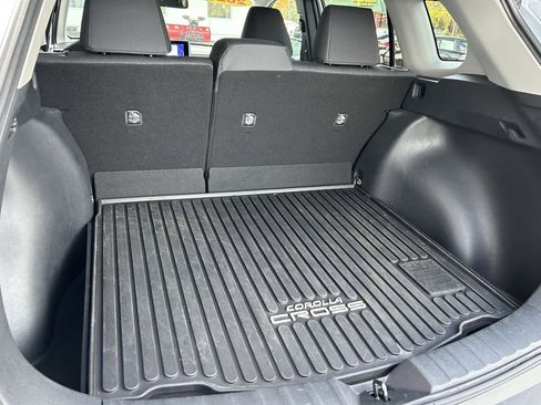 Certified 2023 Toyota Corolla Cross LE image 11