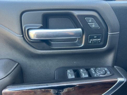 Used 2022 GMC Sierra 3500 SLT w/ SLT Preferred Package image 8