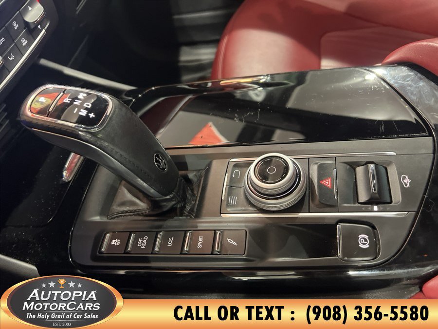 Used 2019 Maserati Levante AWD/4WD image 30
