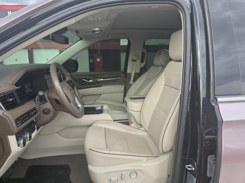 Used 2024 GMC Yukon XL Denali w/ Max Trailering Package AWD/4WD image 4