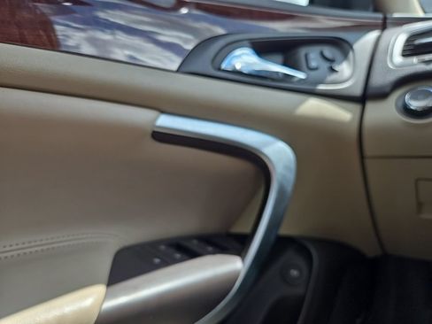 Used 2016 Buick Regal Premium FWD image 17