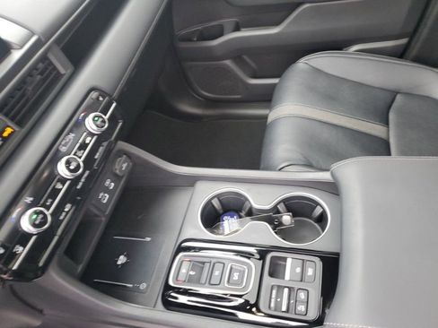 Used 2023 Honda Pilot Touring image 24