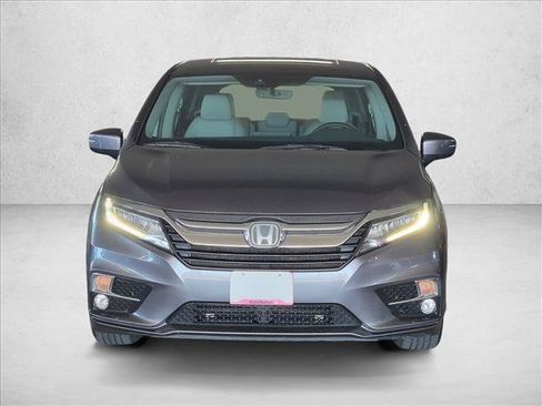 Used 2019 Honda Odyssey Touring image 2