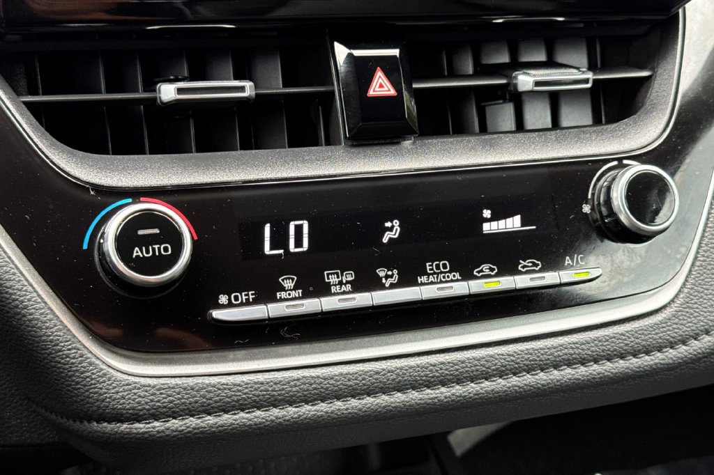 Certified 2020 Toyota Corolla XSE FWD image 18