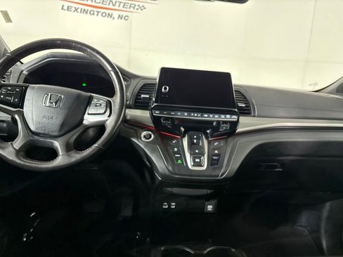Used 2025 Honda Odyssey Sport-L image 21
