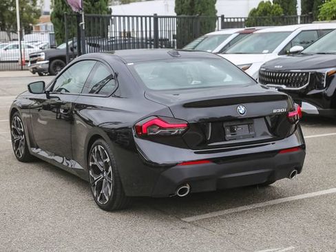 Used 2025 BMW 230i Coupe w/ Premium Package RWD image 8