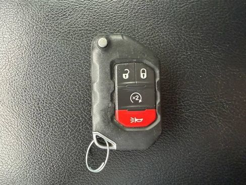 Used 2022 Jeep Wrangler Unlimited Sport AWD/4WD image 26