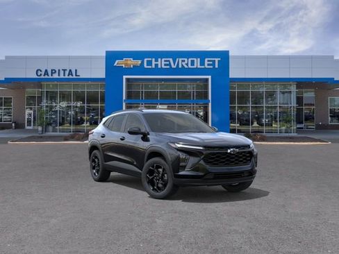 New 2026 Chevrolet Trax LT FWD image 1