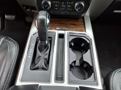 Used 2020 Ford F150 Lariat w/ Equipment Group 502A Luxury AWD/4WD image 29