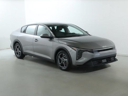 Used 2025 Kia K4 FWD image 9