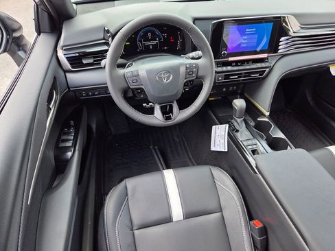 New 2026 Toyota Camry SE FWD image 7