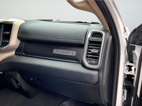Used 2022 RAM 2500 Laramie AWD/4WD image 23