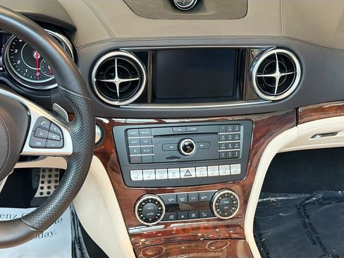 Certified 2020 Mercedes-Benz SL 550 image 18