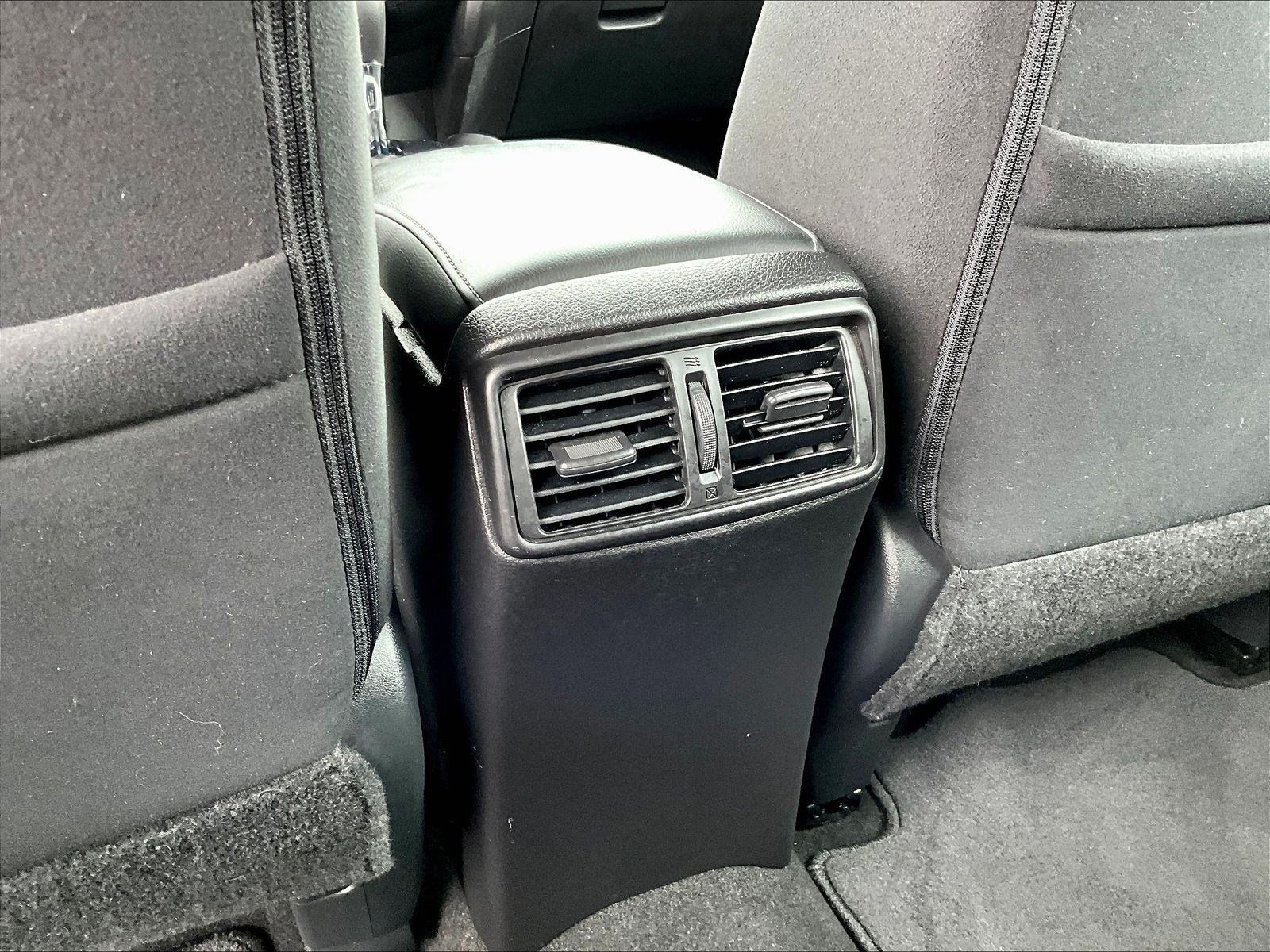 Used 2014 Nissan Rogue S AWD/4WD image 10