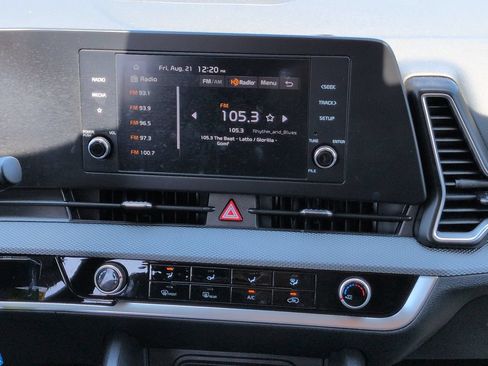 Certified 2025 Kia Sportage LX FWD image 18