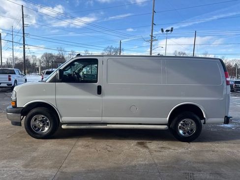 Used 2024 Chevrolet Express 2500 Work Van image 6