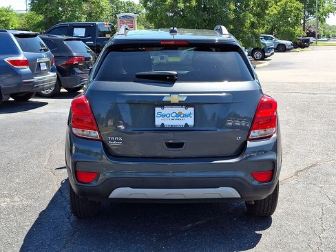 Used 2018 Chevrolet Trax LT w/ LT Convenience Package FWD image 6