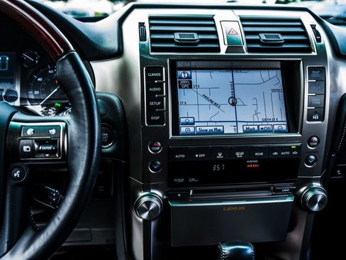 Used 2013 Lexus GX 460 AWD/4WD image 32