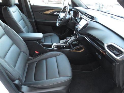 Certified 2023 Chevrolet TrailBlazer ACTIV w/ Sun and Liftgate Package image 17