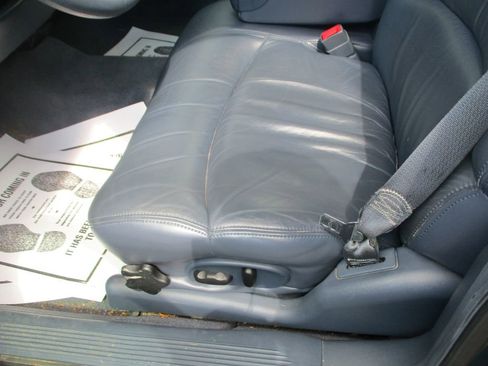 Used 2001 Buick Le Sabre Limited FWD image 10