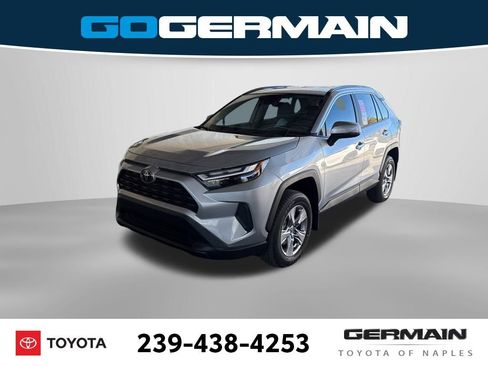 Used 2025 Toyota RAV4 XLE image 1