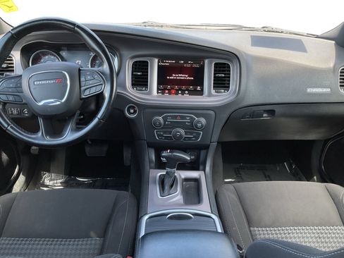 Used 2023 Dodge Charger SXT RWD image 9