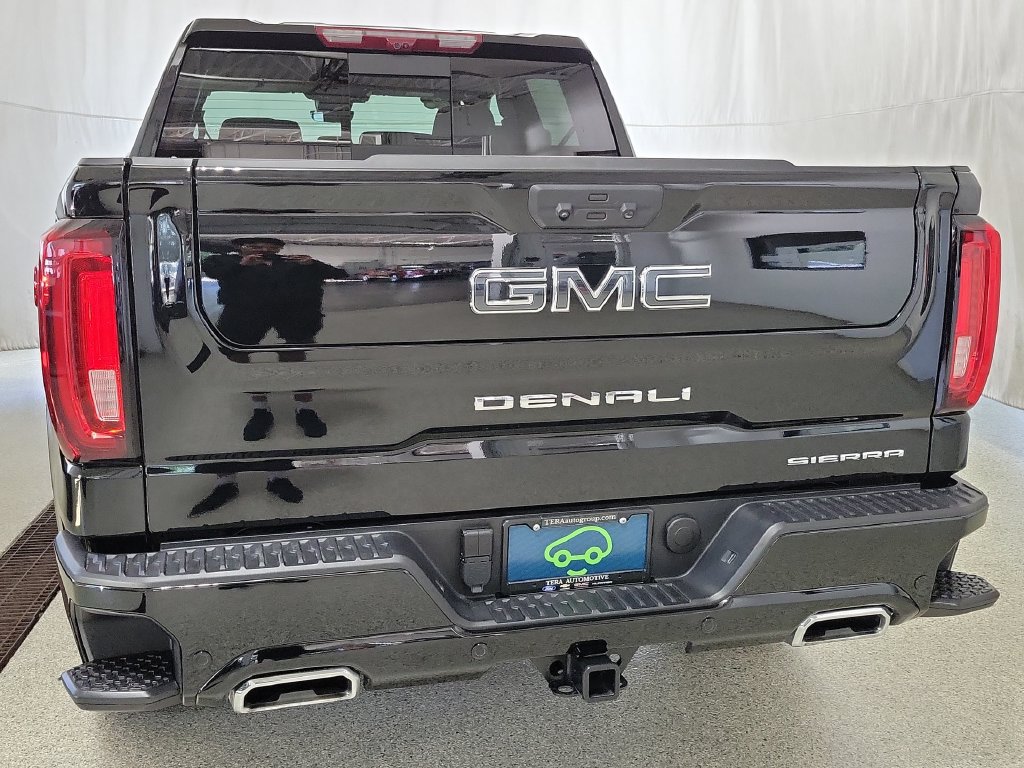 Certified 2025 GMC Sierra 1500 Denali Ultimate AWD/4WD image 4