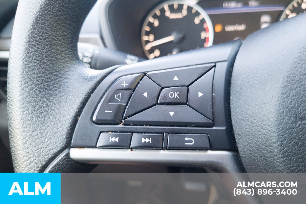 Used 2024 Nissan Altima 2.5 SV FWD image 29