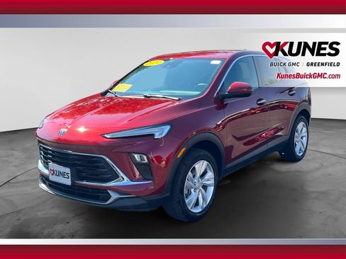 Used 2024 Buick Encore GX Preferred w/ Comfort Package AWD/4WD image 5