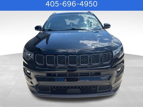Used 2026 Jeep Compass Latitude AWD/4WD image 8