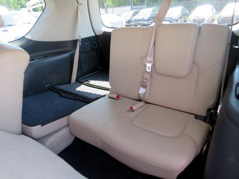 Used 2017 Nissan Armada Platinum w/ Interior Lighting Package image 13