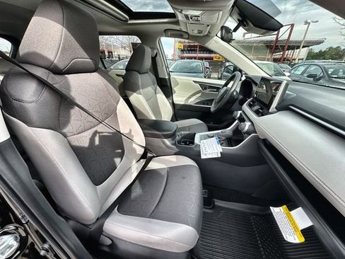 New 2025 Toyota RAV4 XLE image 34