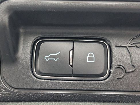 Used 2021 Ford Explorer Limited w/ Equipment Group 301A image 14