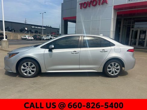Used 2022 Toyota Corolla LE FWD image 10