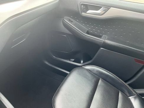 Used 2020 Ford Escape SEL FWD image 16