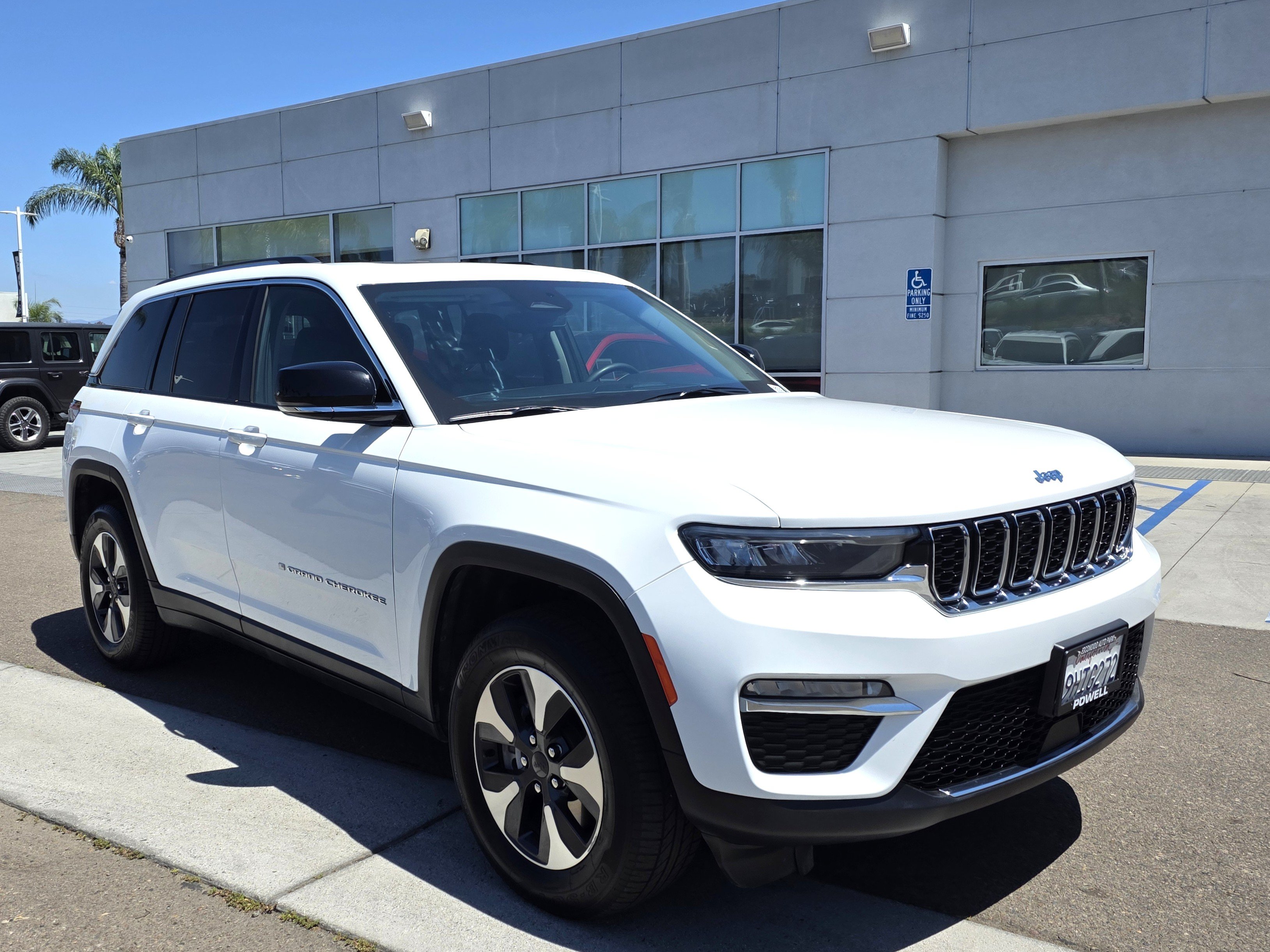 Certified 2024 Jeep Grand Cherokee Limited 4xe AWD/4WD image 6