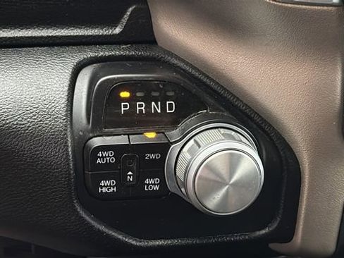 Used 2022 RAM 1500 Laramie AWD/4WD image 30