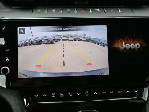 New 2026 Jeep Grand Cherokee L Limited image 13