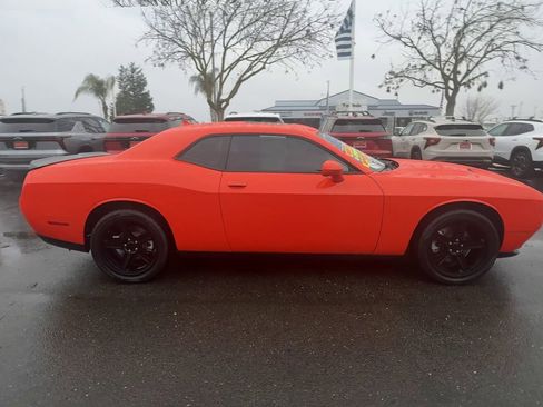 Used 2021 Dodge Challenger SXT w/ Plus Package image 8