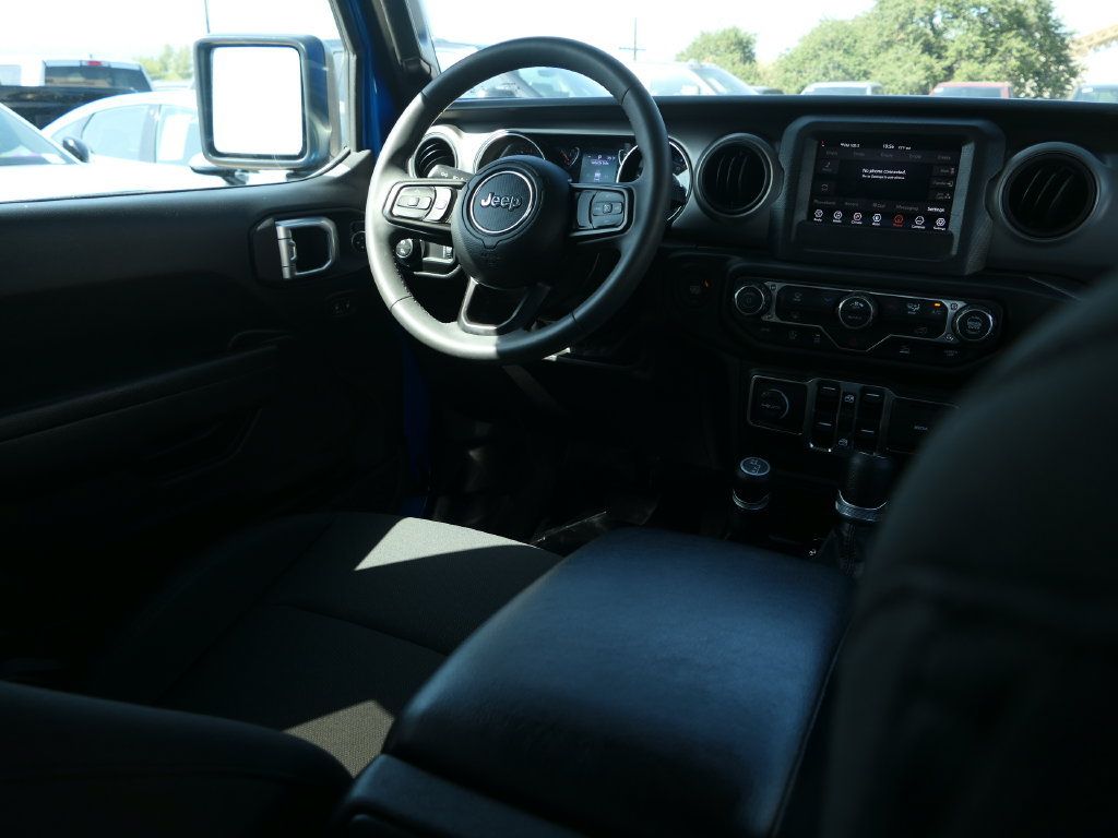 Certified 2023 Jeep Gladiator Sport AWD/4WD image 25