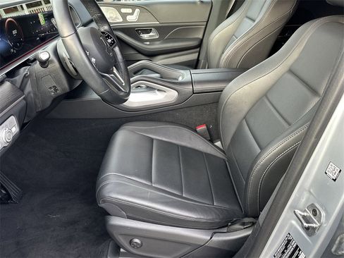 Used 2022 Mercedes-Benz GLE 350 4MATIC w/ Premium Package image 13
