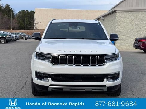 Used 2024 Jeep Wagoneer L Series II image 11