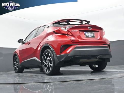 Used 2022 Toyota C-HR XLE image 21