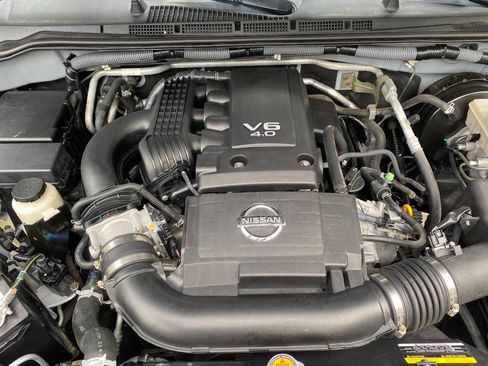Used 2011 Nissan Frontier SV w/ SV Premium Utility Pkg RWD image 45