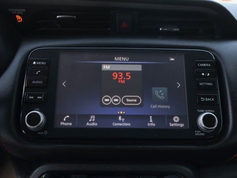 Used 2023 Nissan Kicks SR w/ SR Premium Package FWD image 27