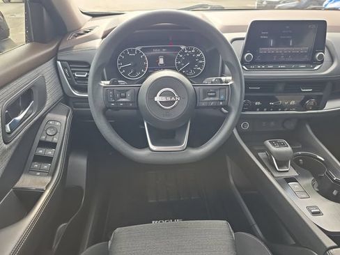 Certified 2023 Nissan Rogue SV FWD image 13
